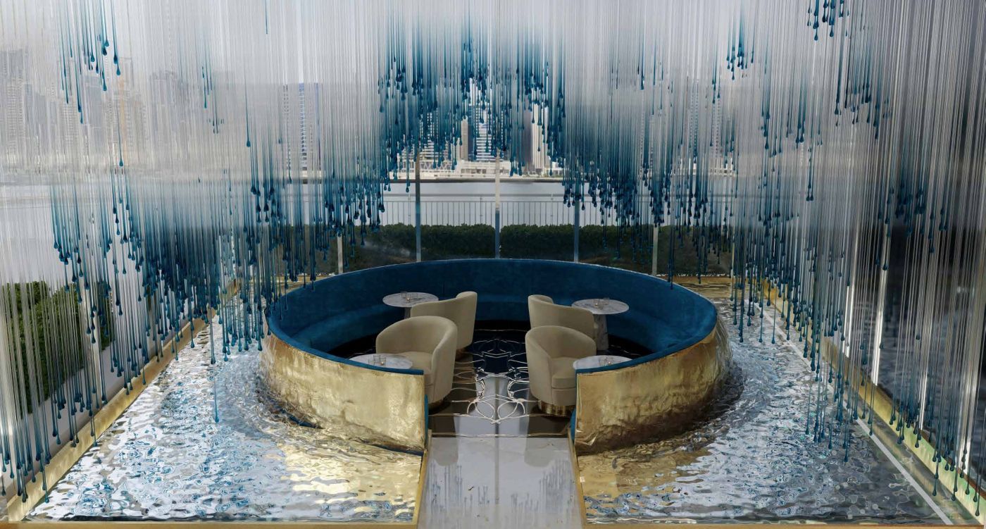 Lounge del lobby de Canal Heights 2 rodeado de agua