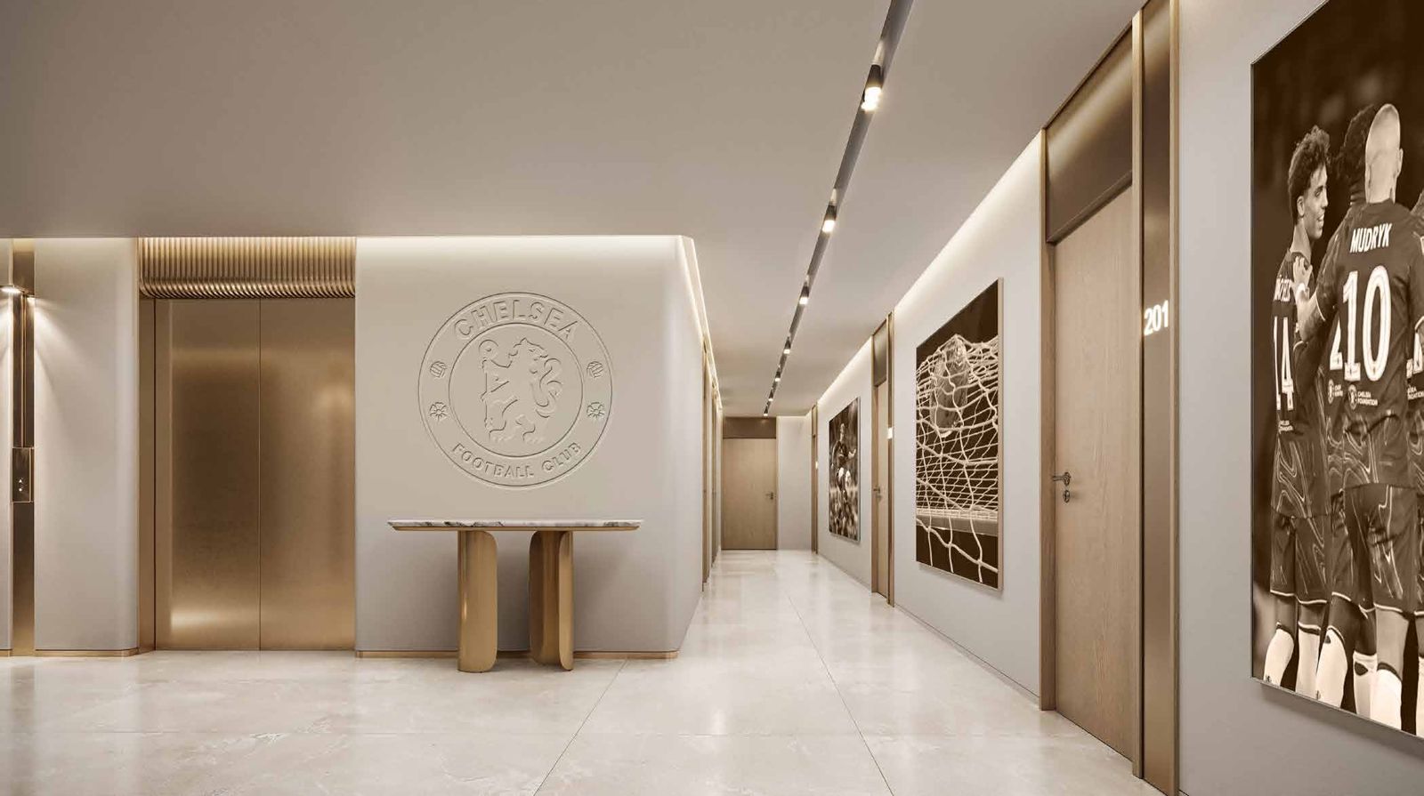 Chelsea Residences by DAMAC, Dubai Maritime City: vestíbulo de ascensores con el escudo del Chelsea